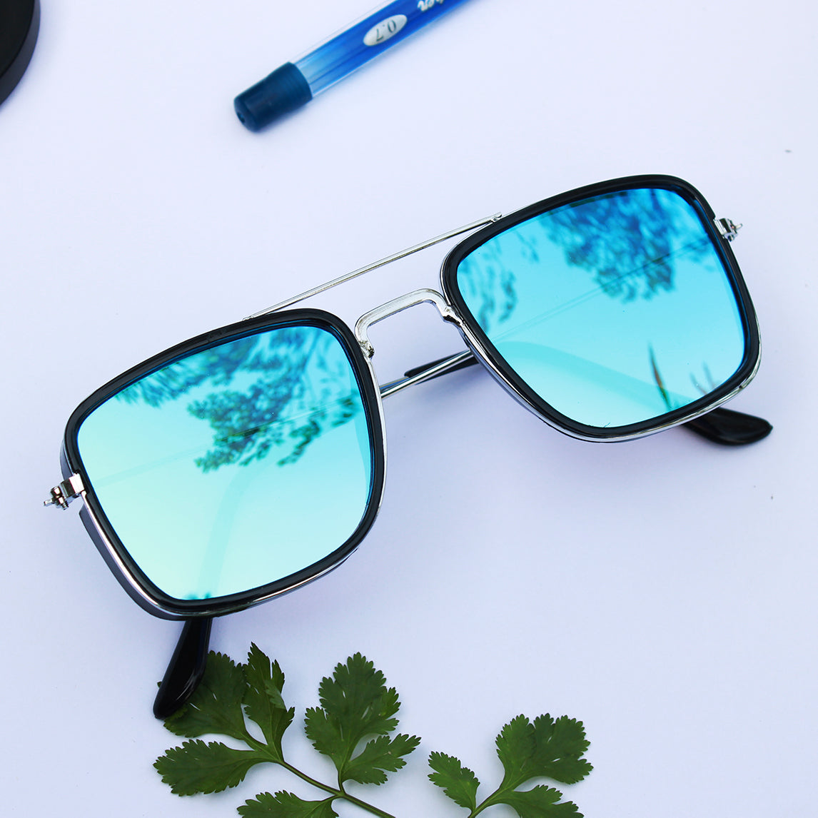 blue-smart-audio-sunglasses-for-men-and-women