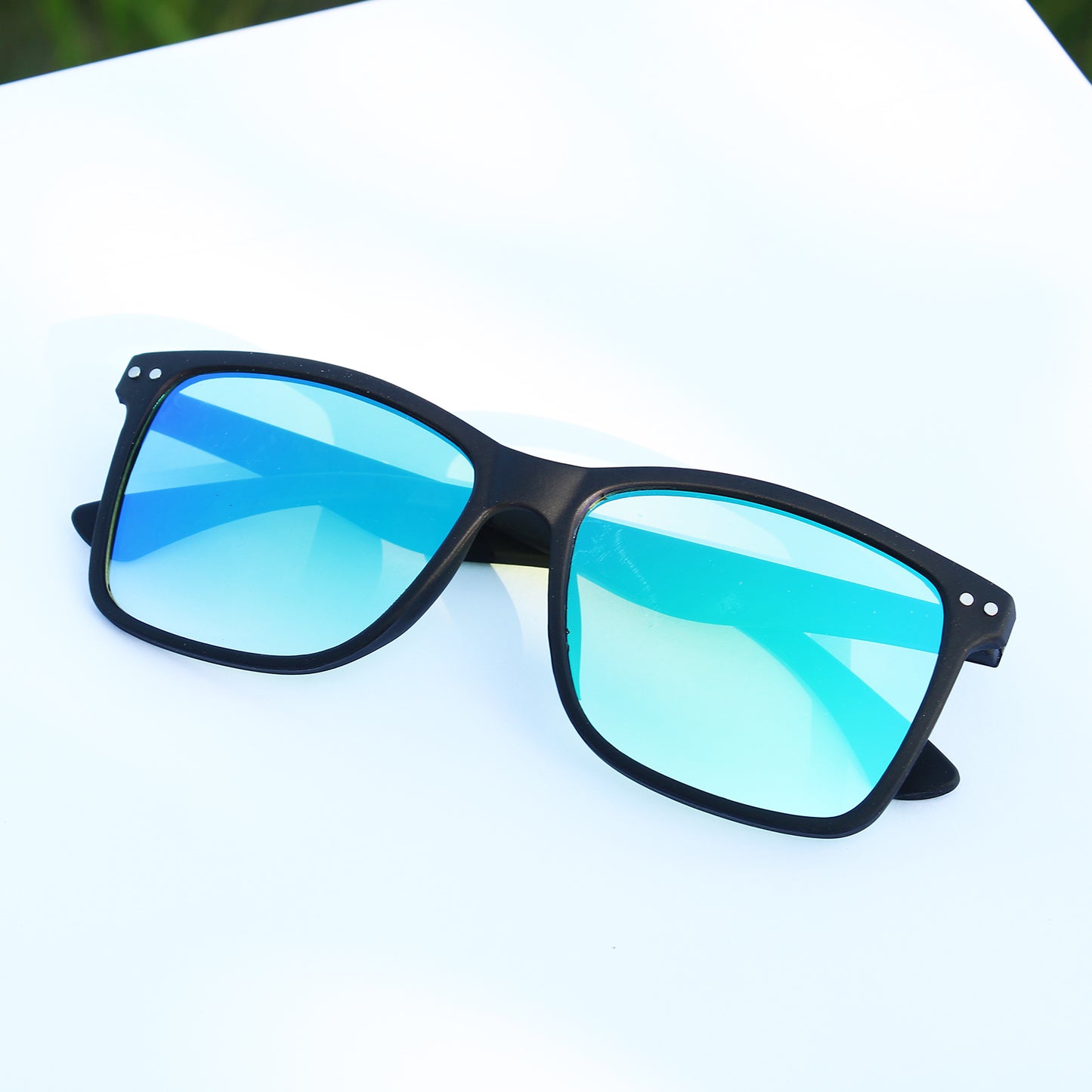 Jiebo Blue Wayfarer Men Sunglasses